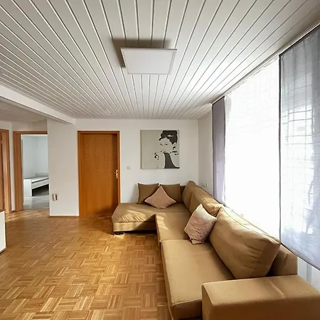Apartment Monteurwohnungen - Monteurunterkunft In Bei Wuerzburg *